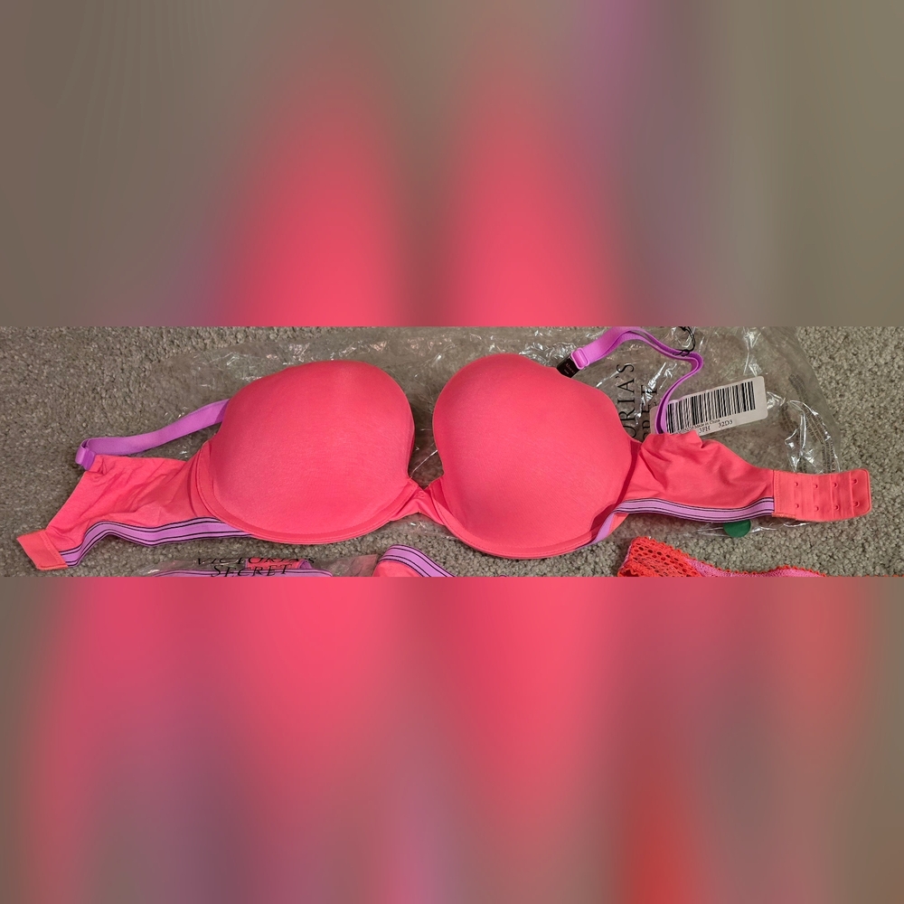 Victoria Secret Tshirt Demi Bra- NWT-Coral/Orange w/ Pink Trim-32ddd